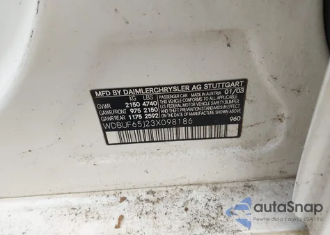 2003 Mercedes-Benz E 320 z USA, uszkodzony, nr VIN WDBUF65J23X098186